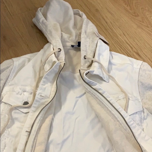 Splendid white denim jacket w sweatshirt attached - Picture 3 of 3